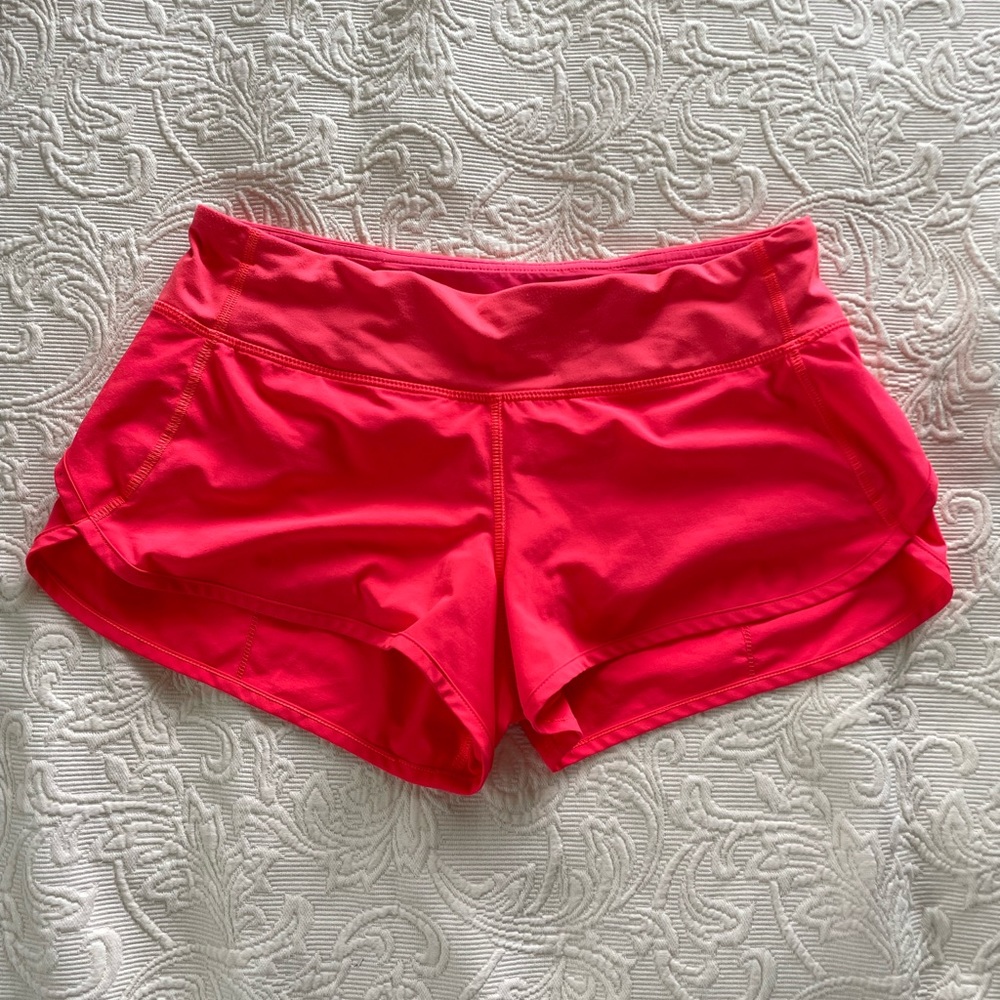 Lululemon Speed Up short 2.5” size 6